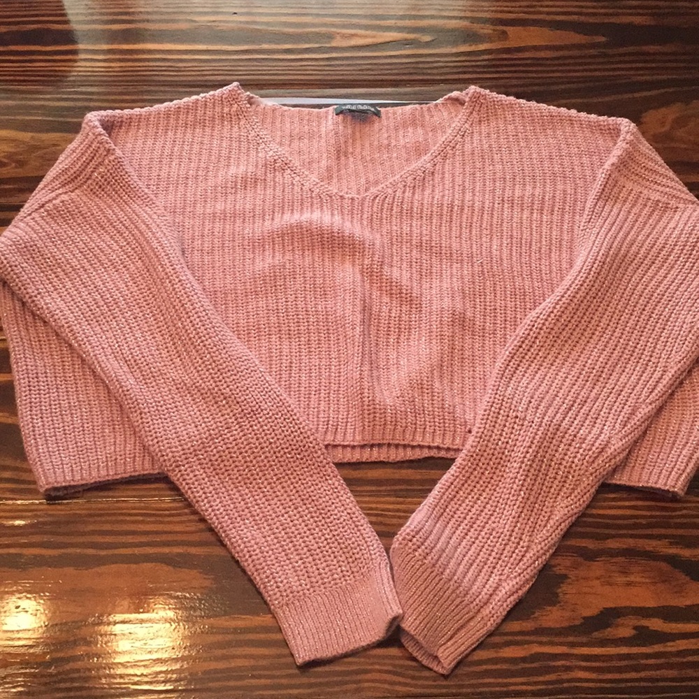 Rose colored cropped sweater w/metallic accents